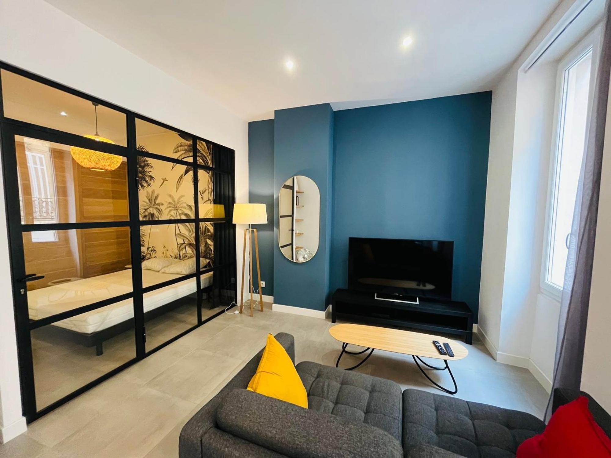 Joli T2 Moderne Au Coeur De Marseille - Place Castellane Luaran gambar