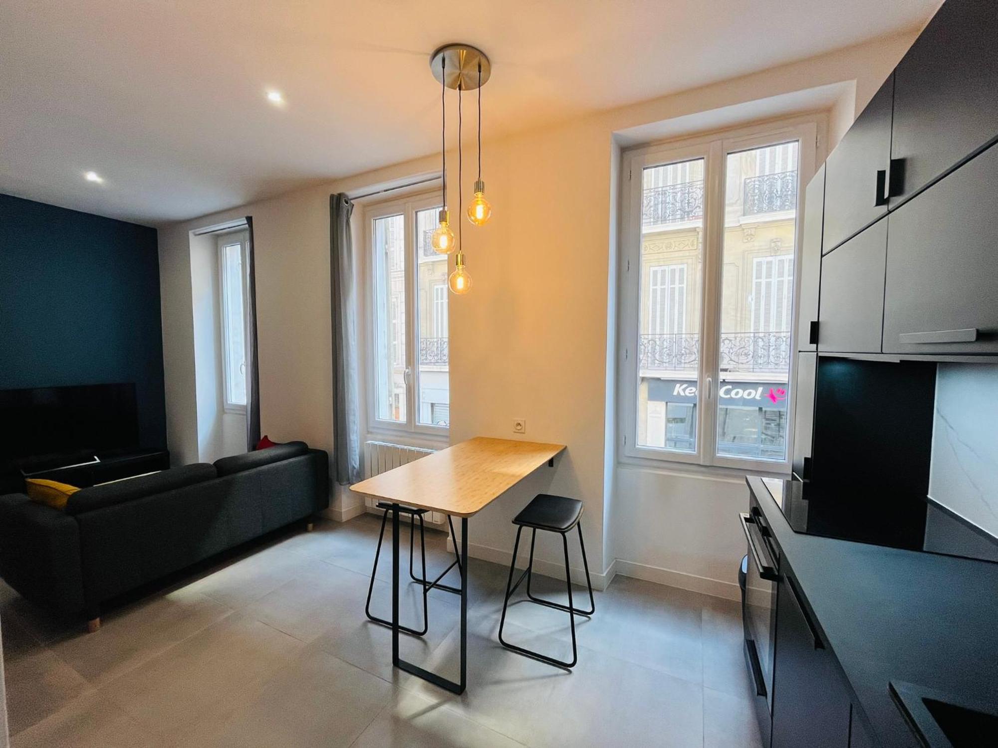 Joli T2 Moderne Au Coeur De Marseille - Place Castellane Luaran gambar